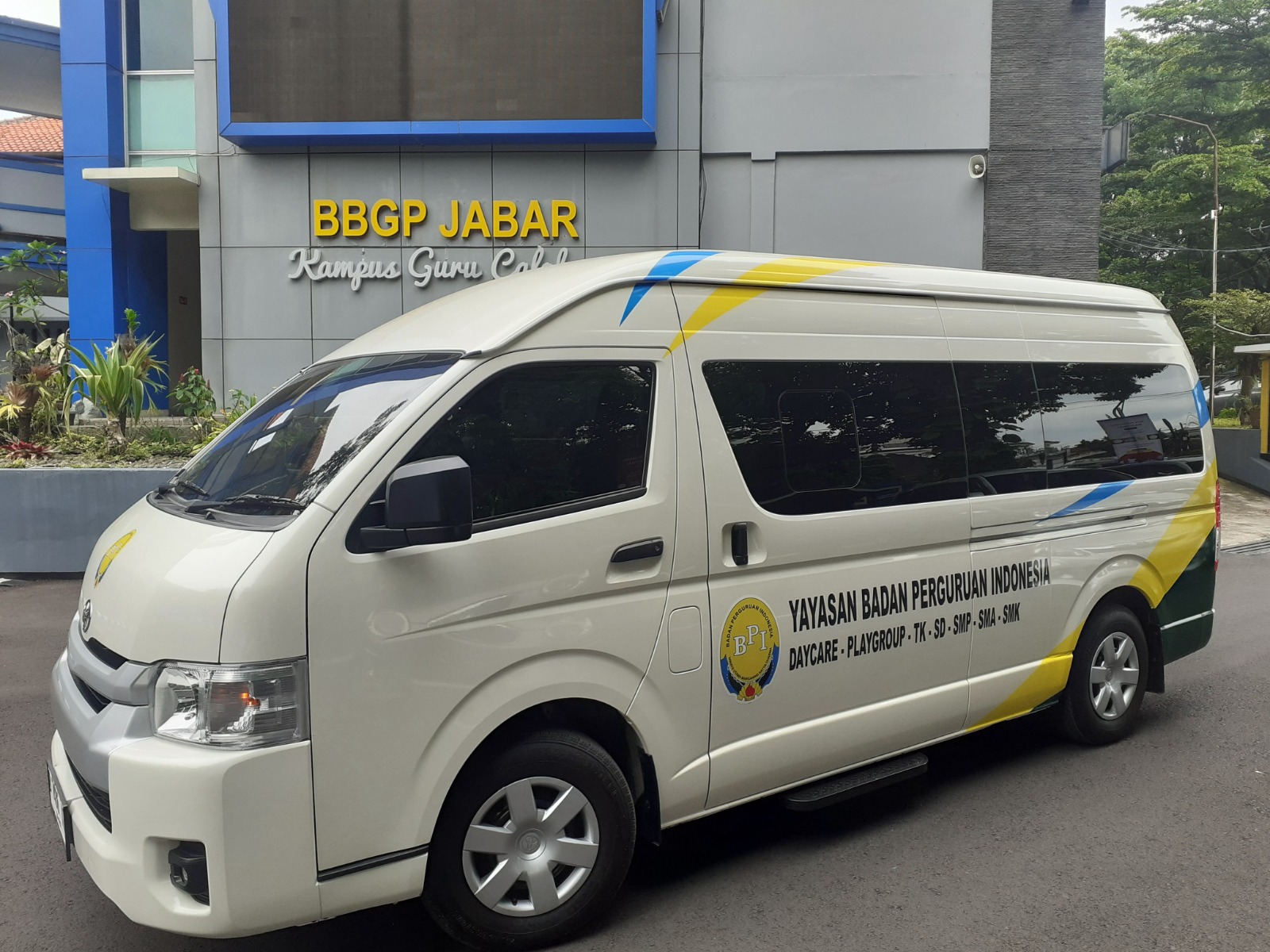 Kendaraan Sekolah BPI (Yayasan BPI)